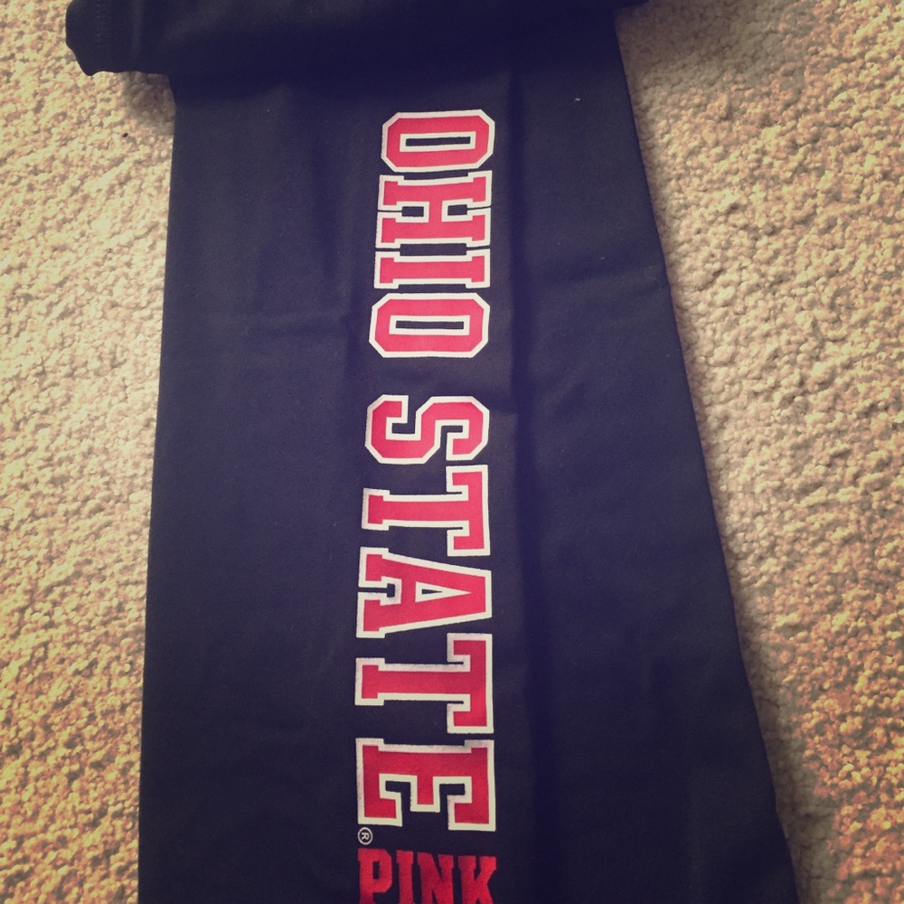 PINK- Victoria’s Secret- Ohio State Leggings